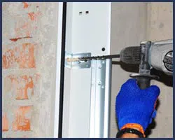 Neighborhood Garage Door Cambridge, MA 617-409-2812 - side-door-repair-t-22-gr-23m